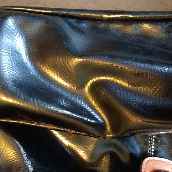 VGUC. Nine West large black and tan tote. - Picture 11 of 12